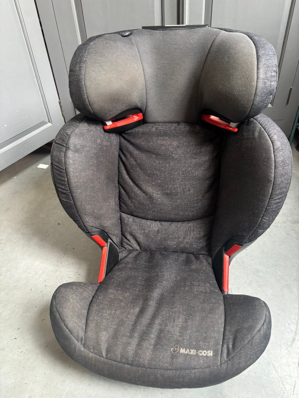 Peuter/ kleuter autostoel van MaxiCosi, Kinderen en Baby's, Autostoeltjes, Ophalen, Autogordel of Isofix, Gebruikt, 9 t/m 18 kg