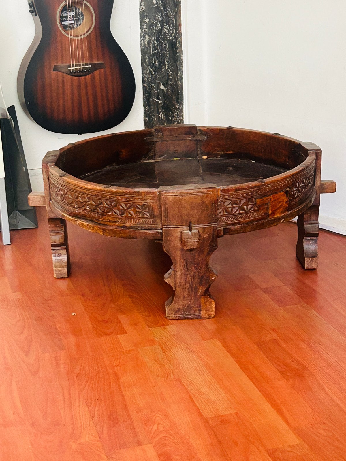 Vintage Chakki Tafel - Uniek Handgesneden Houten Salontafel, Ophalen