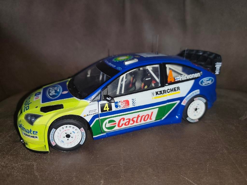 FORD FOCUS RS WRC- #4 1:18, Hobby en Vrije tijd, Modelauto's | 1:18, Ophalen of Verzenden