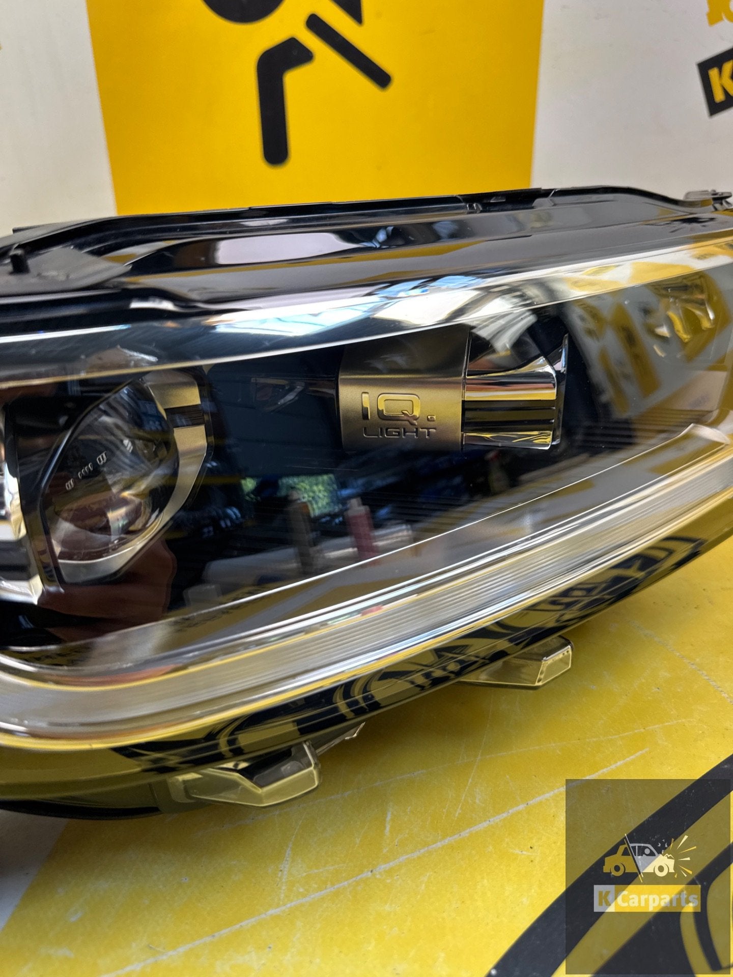 VW T-Roc Facelift IQ-LED Koplamp 2GA941036CC origineel lamp, Gebruikt, Volkswagen, Volkswagen AG, Berliner Ring 2
38440  Wolfsburg, DE
