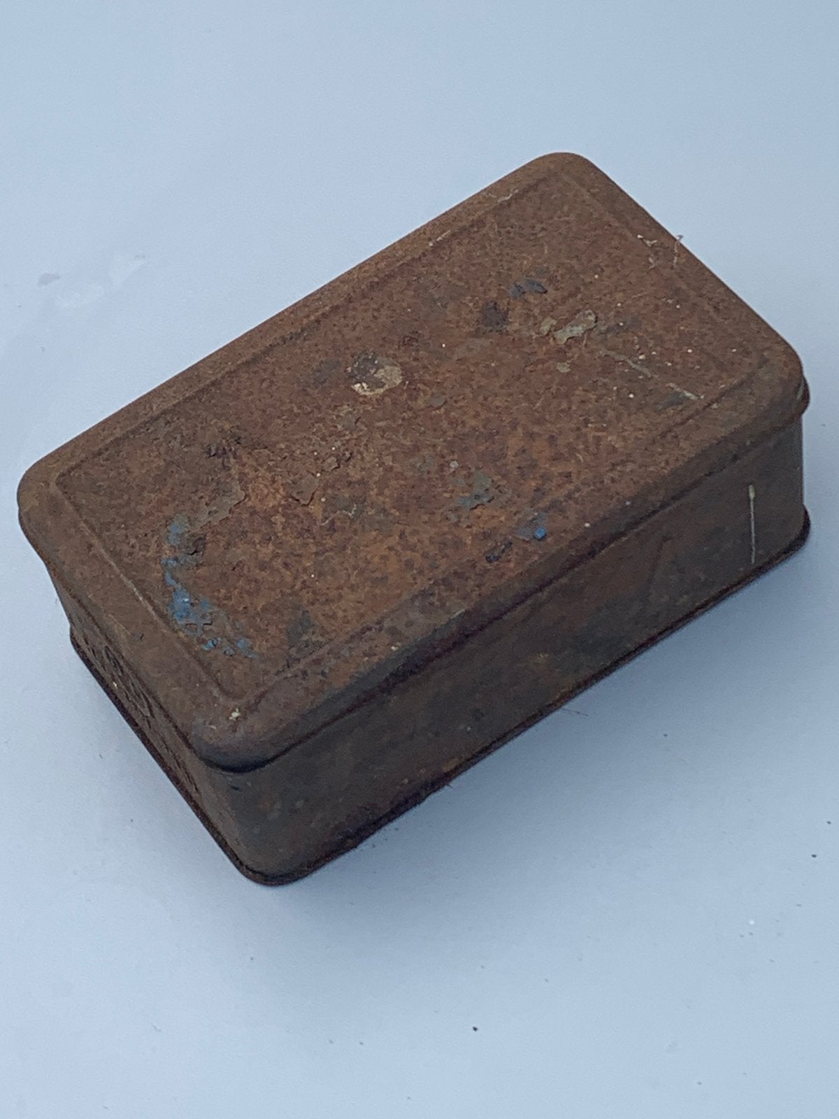 Oude roestige DE Heerenbaai blikken doos, Antiek en Kunst, Ophalen of Verzenden