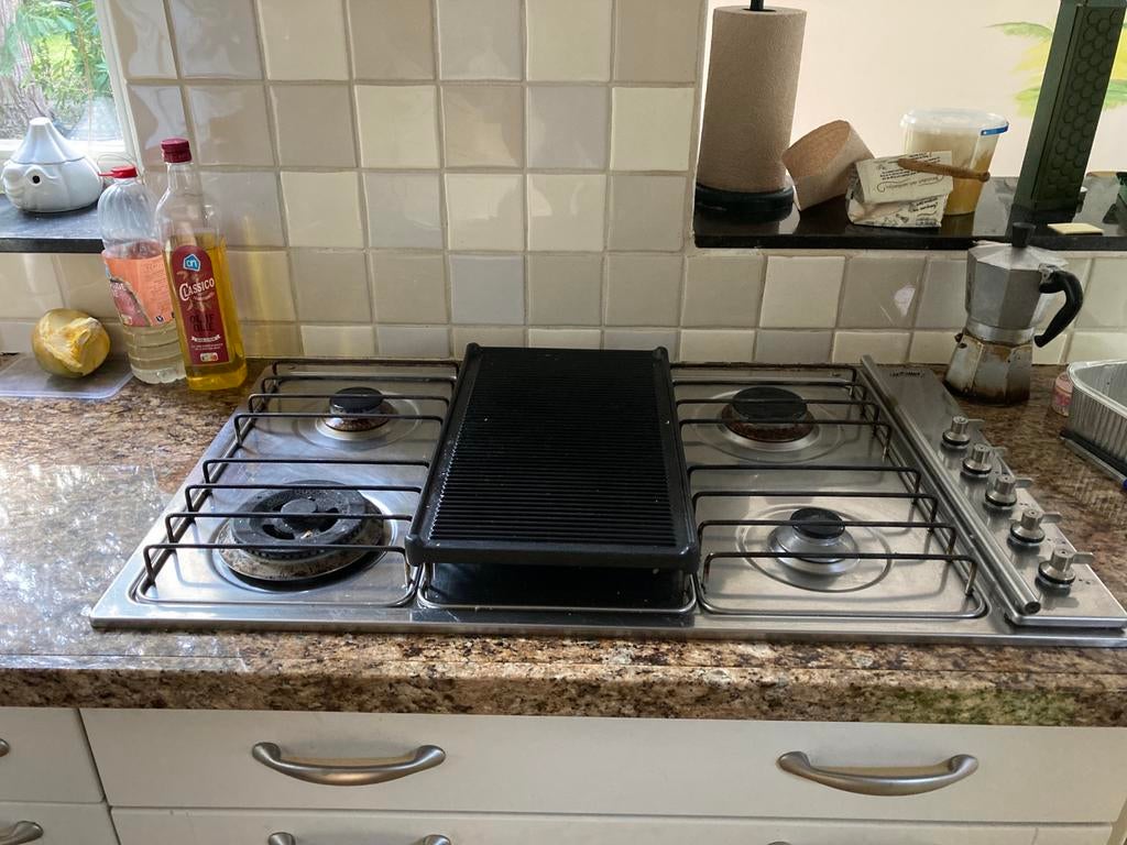Smeg gasfornuis met 4 kookzones en grillplaat, Ophalen, Gebruikt, 60 cm of meer, Grill