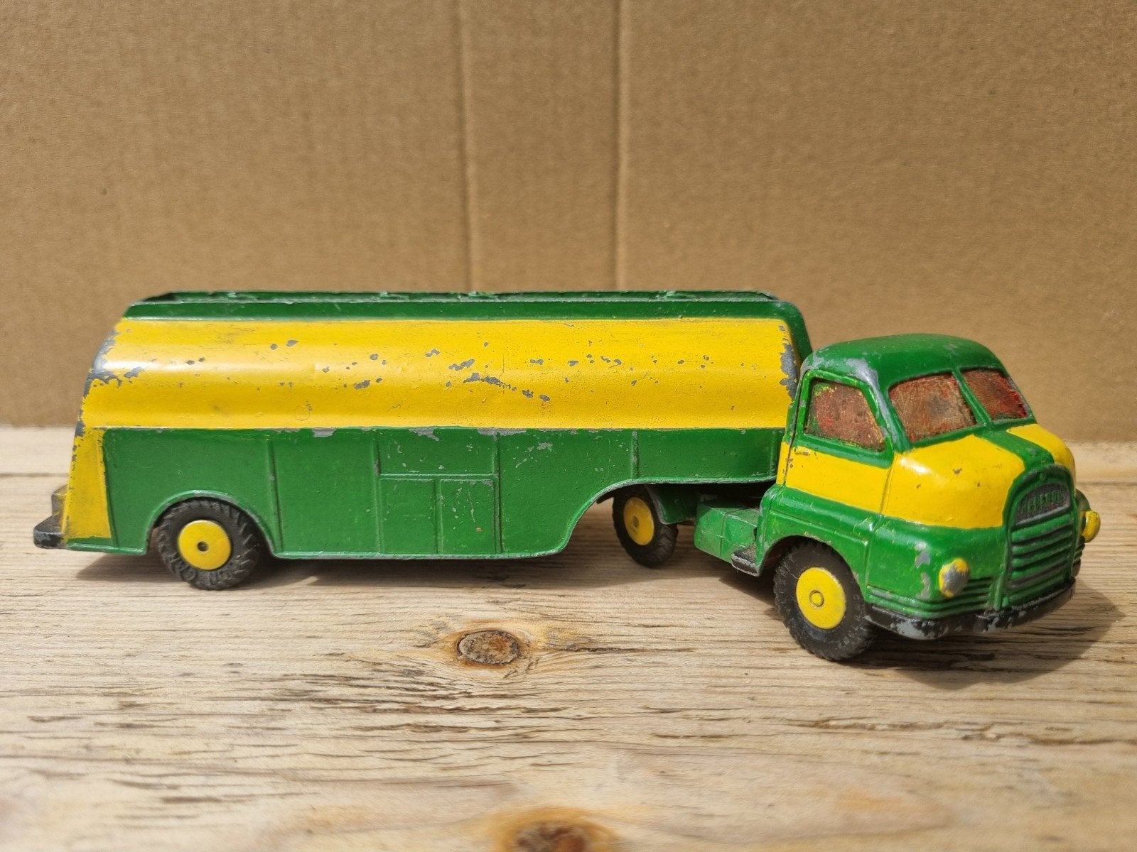 Vintage Corgi Toys Bedford Tanker Truck (Jaren '50), Ophalen of Verzenden, Gebruikt