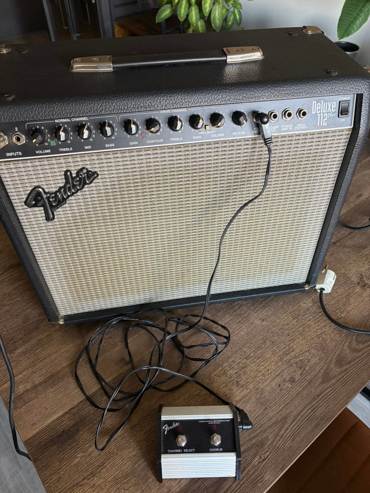 Fender Deluxe 112 Plus – 90W – Made in USA – met footswitch, Ophalen, Zo goed als nieuw