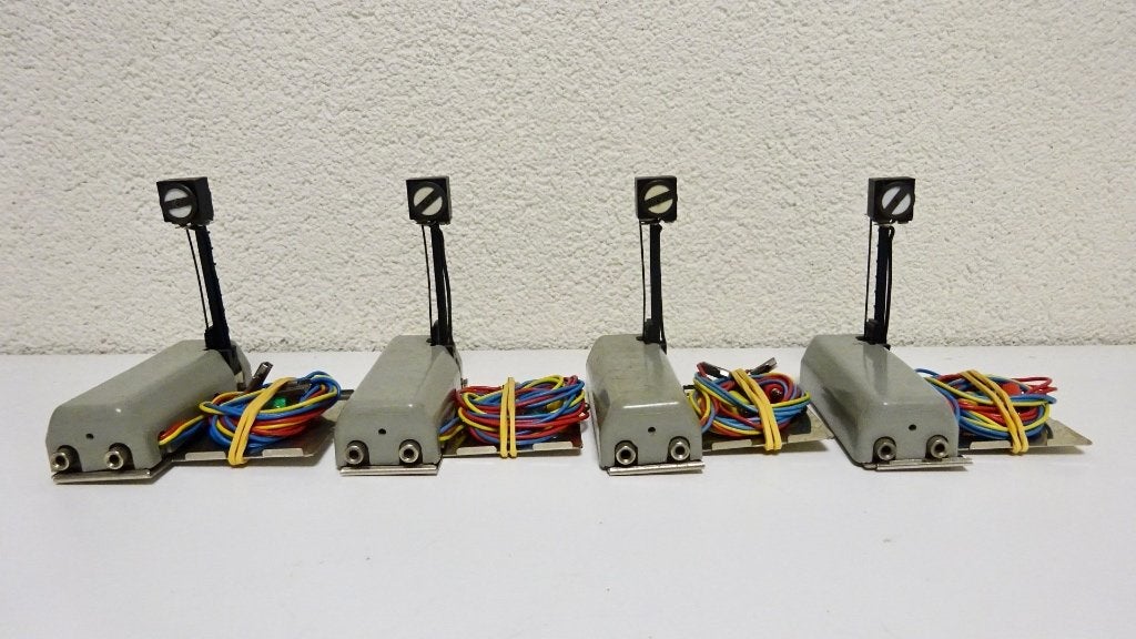 7042 Marklin afsluitsein - set van 4 stuks, Hobby en Vrije tijd, Modeltreinen | H0, Gebruikt, Gelijkstroom of Wisselstroom, Overige typen