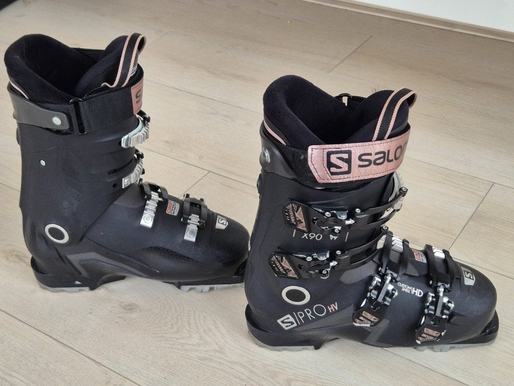 Dames  Salomon skischoenen maat 25/25,5, 160 tot 180 cm, Gebruikt, Schoenen, Skiën
