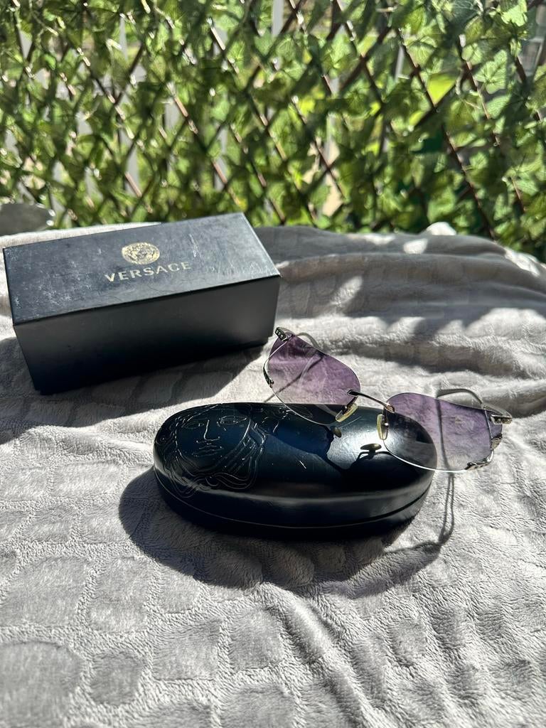 Vintage Versace Zonnebril met Roze/Paarse Glazen, Zonnebril, Paars, Gianni Versace, Ophalen of Verzenden