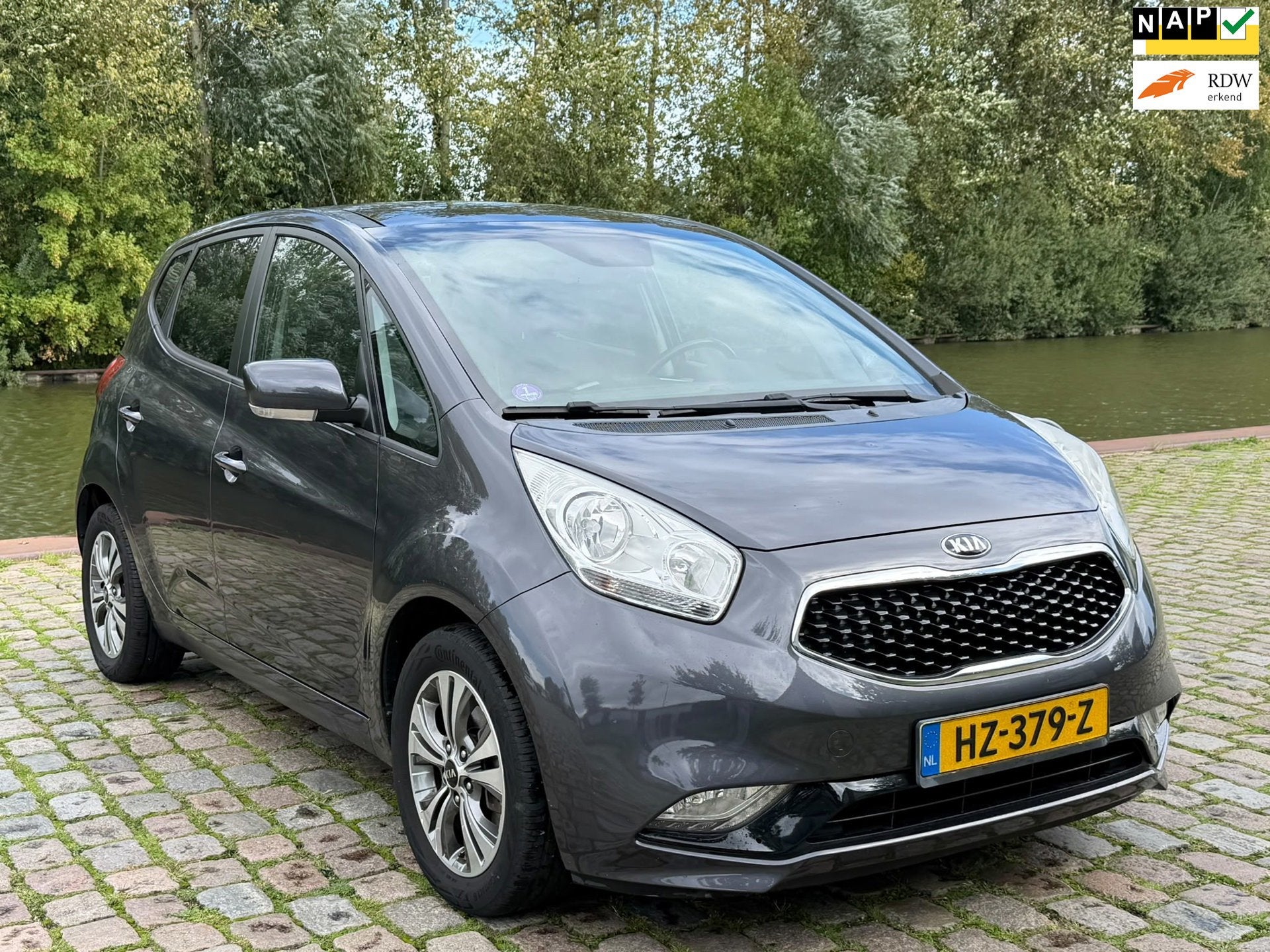 Kia Venga 1.6 CVVT ExecutiveLine Automaat 1e eigenaar dealer, Auto's, Dealer onderhouden, 15 km/l, Gebruikt, 4 cilinders