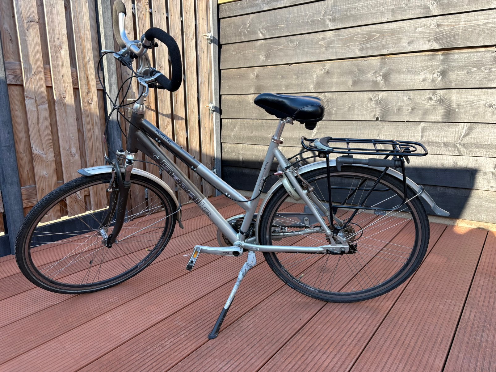 Gazelle fuente trekking (moet weg), Ophalen, 28 inch, Gebruikt, Velgrem