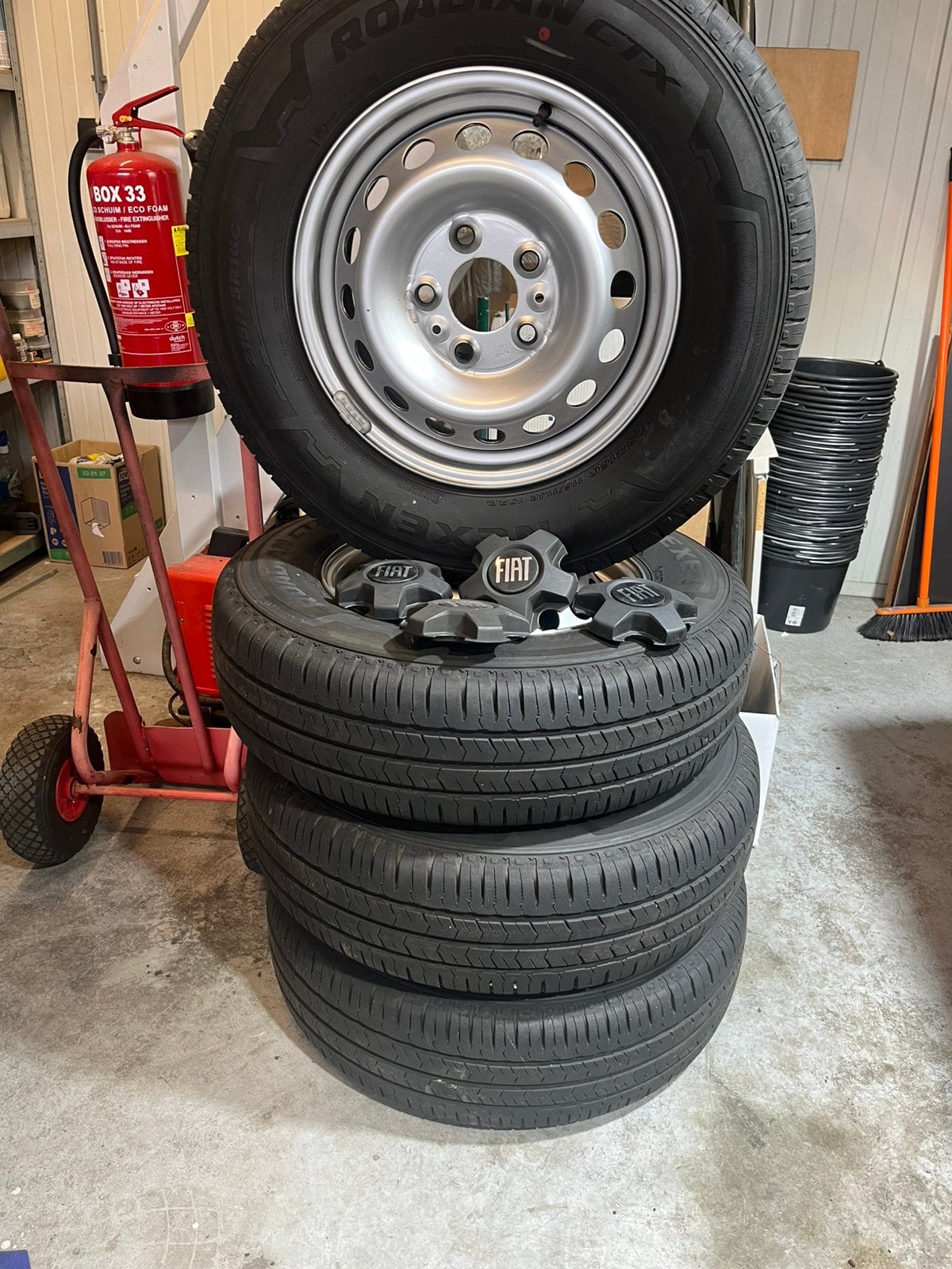 Set 16" stalen velgen met zomerbanden st. 5 x 130, Ophalen, 16 inch, Banden en Velgen, Zomerbanden