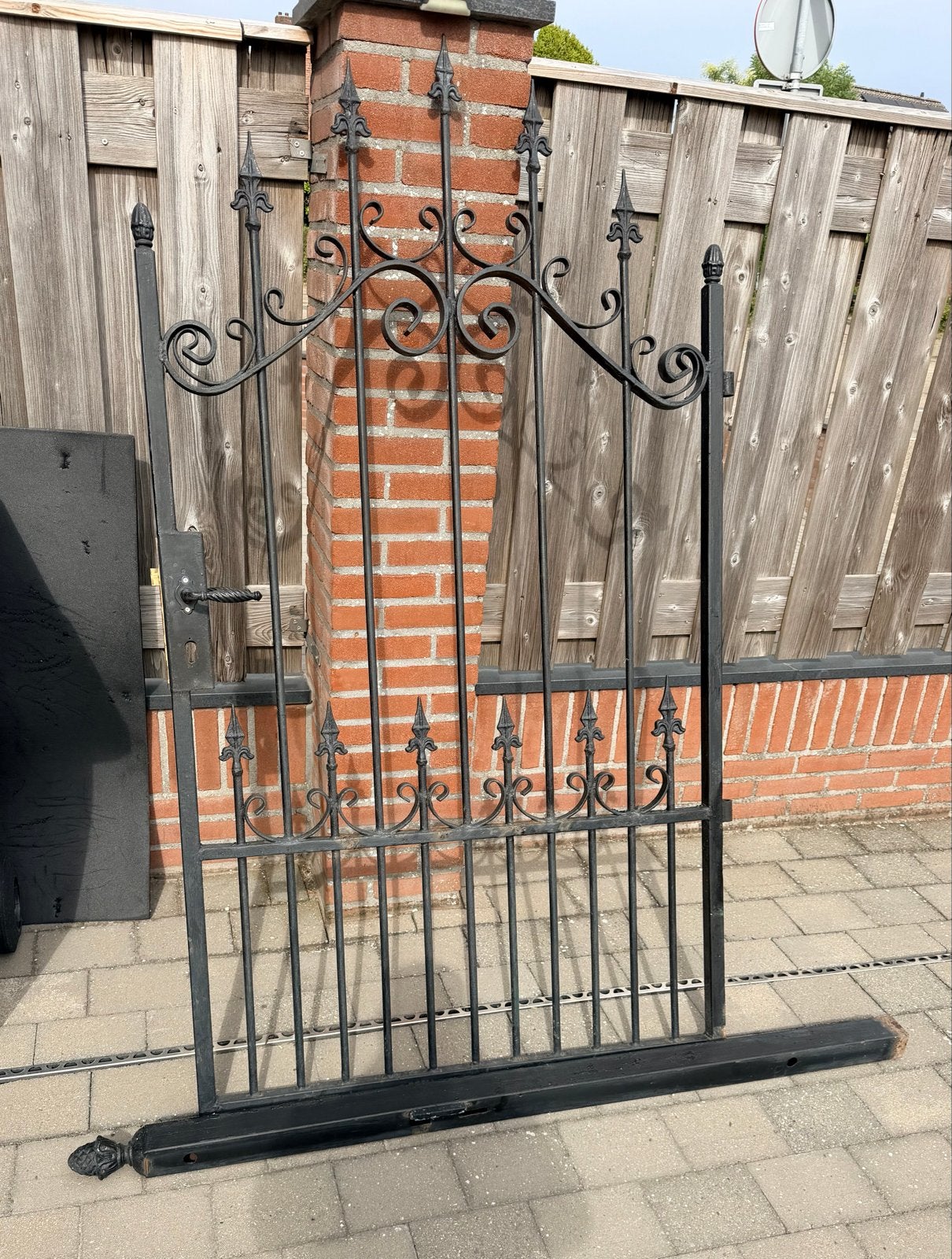 Sierlijk ijzeren  tuinpoort, Met poort, Gebruikt, Ophalen of Verzenden, Sierhekwerk