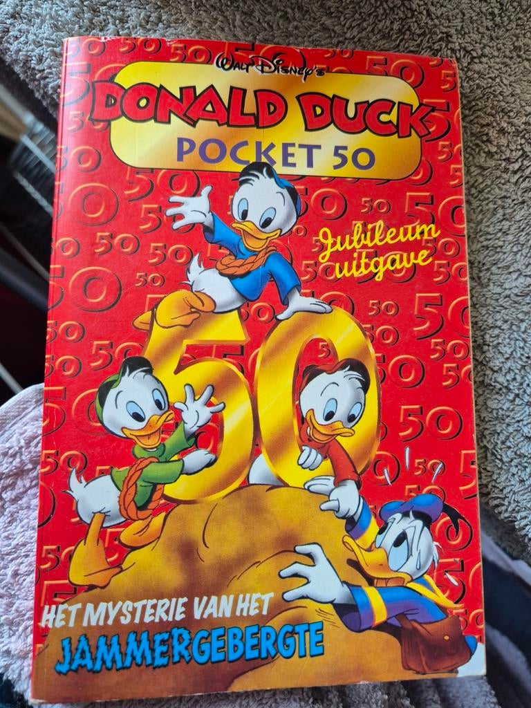 Donald Duck Pocket 50 - Jubileumuitgave, Eén stripboek, Ophalen of Verzenden, Gelezen