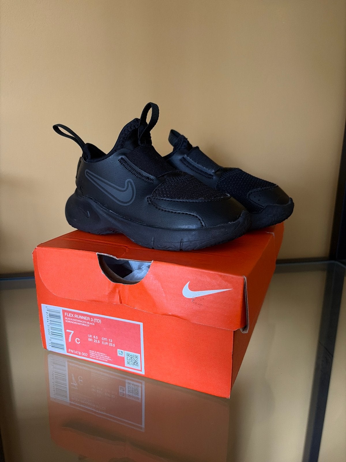 Nike Flex Runner 3 (TD) - Zwarte schoenen Maat 23.5, Ophalen, Zo goed als nieuw, Jongen of Meisje, Sportschoenen