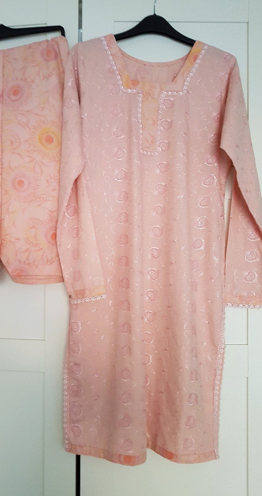 2-delig Indisch Kameez Kurta Shalwar geborduurde Pak Maat S, Kleding | Dames, Overige typen, Ophalen of Verzenden, Zo goed als nieuw