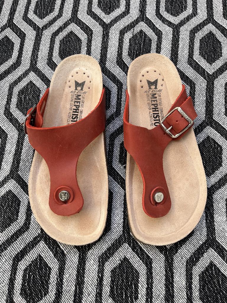 Mephisto Sandalen Maat 37 Slippers/ Sandalen Oranje, Mephisto, Oranje, Zo goed als nieuw, Sandalen of Muiltjes