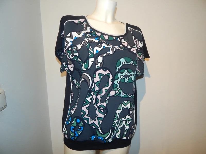 Marccain baggy shirt oversized aparte print kleuren N3, Kleding | Dames, T-shirts, Maat 38/40 (M), Zo goed als nieuw, Korte mouw