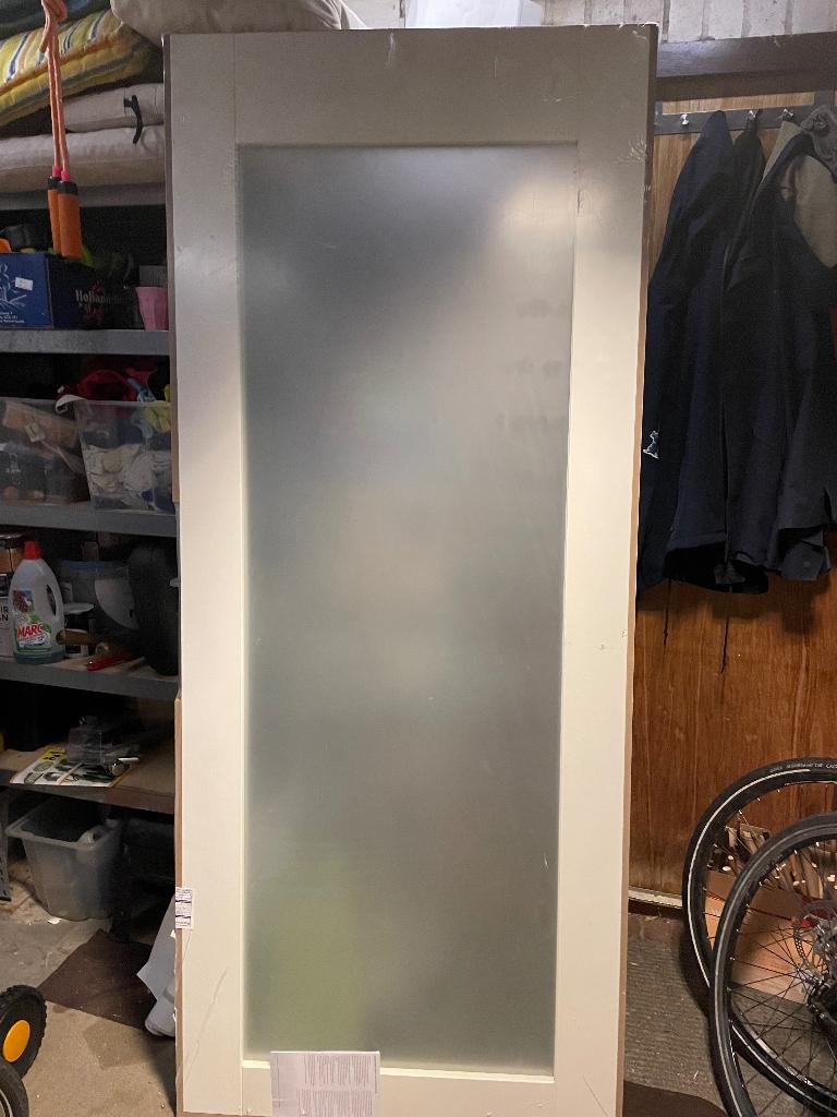 Nieuwe witte  deur met matglas van merk Lundia, Ophalen, Nieuw