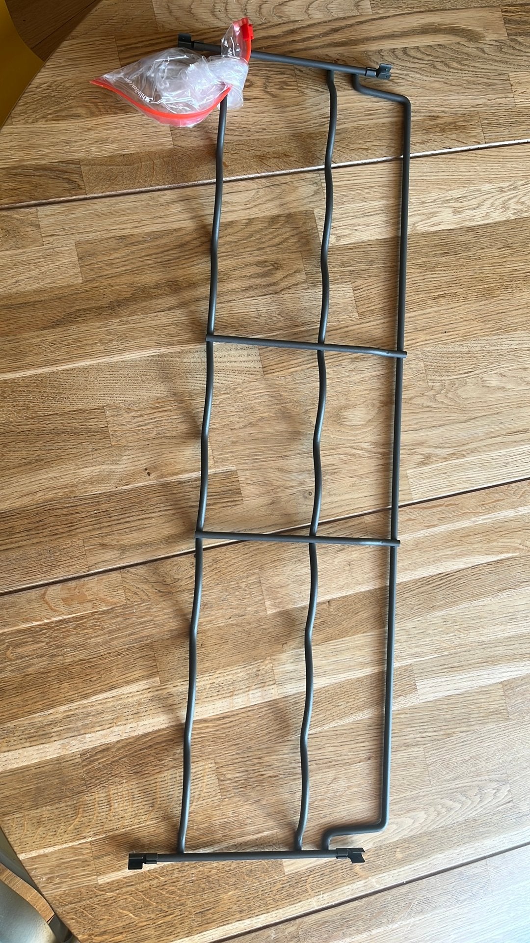 Ivar flessen inzet met pinnetjes 30x80, Ophalen, Zo goed als nieuw
