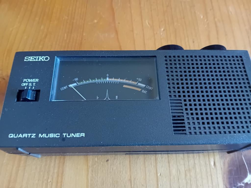 Seiko tolv quartz music tuner, Ophalen of Verzenden, Seiko, Info@seiko.nl, Contact Seiko Benelux Daniel Pichotstraat 17-31 3115 JB Schiedam Postadres Postbus 330 3100AH Schiedam Customer Service