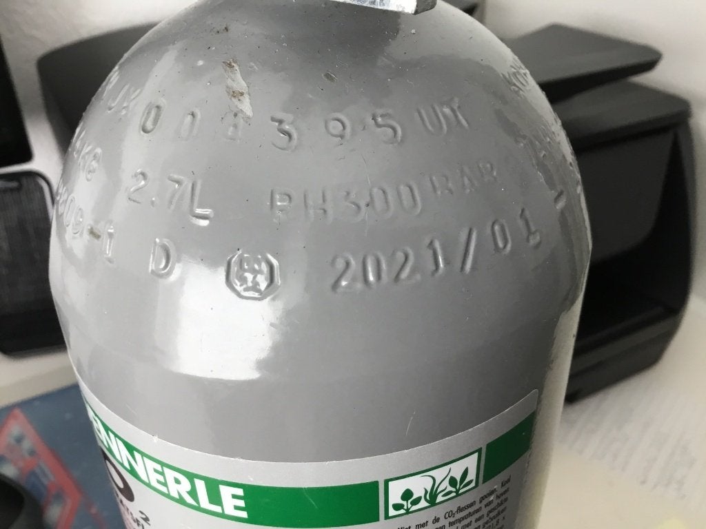 Dennerle co2 fles, Ophalen, Zo goed als nieuw, Leeg aquarium