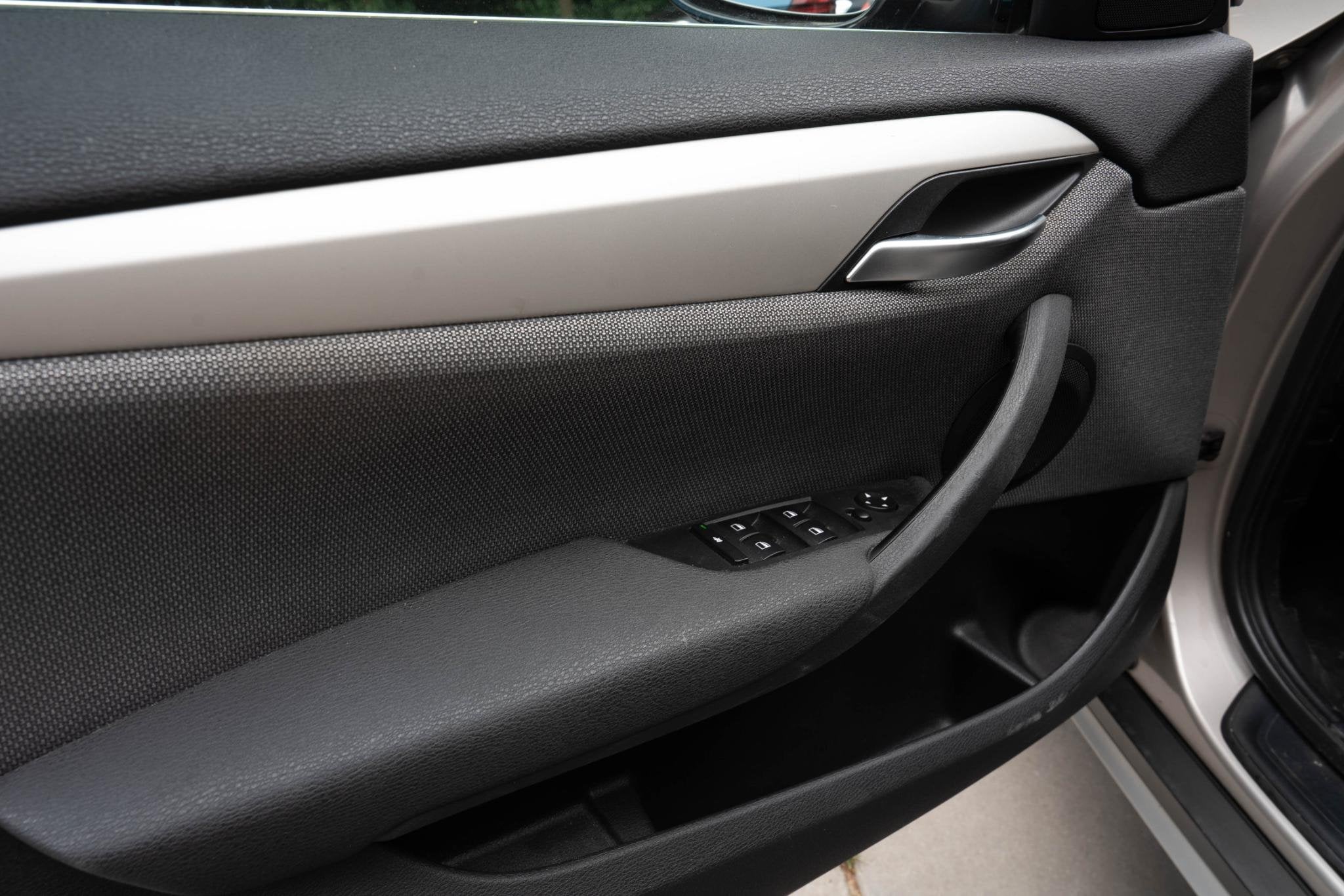 Foto 30 van BMW X1 xDrive20i Business | Navigatie | Pano | Cruise | Airc