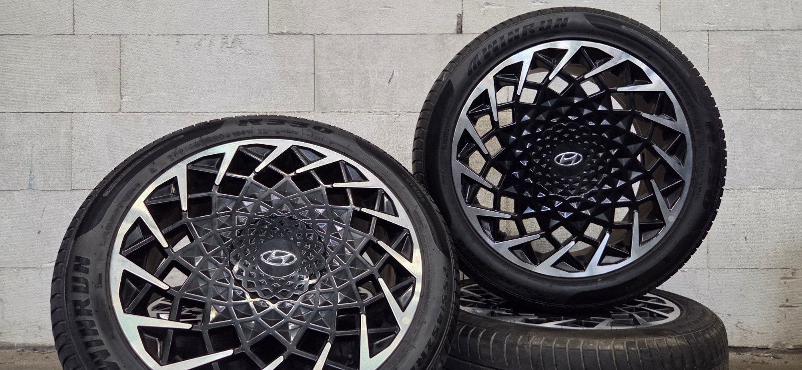 20" Hyundai Ioniq 5 originele velgen zomerbanden TPMS, Gebruikt, 255 mm, Banden en Velgen, Ophalen of Verzenden