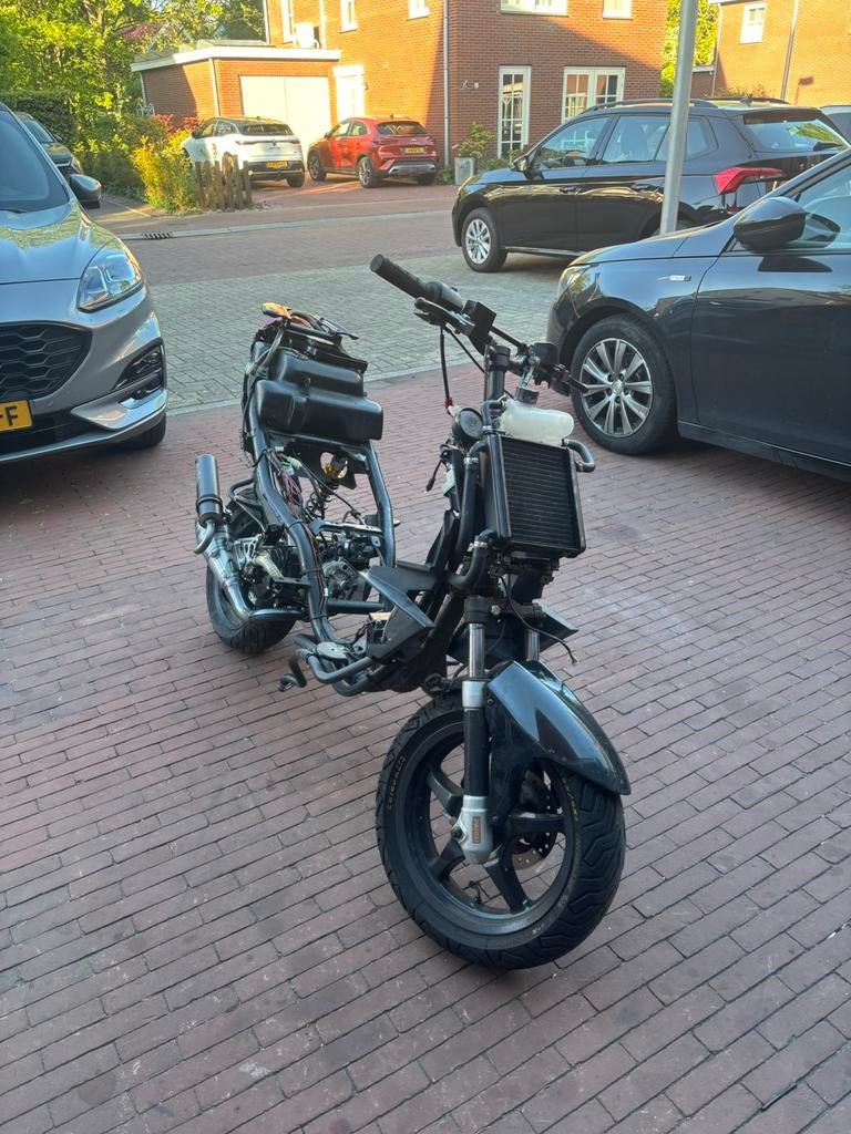 Aerox brom frame, Fietsen en Brommers, Brommers | Tomos, Ophalen, Zo goed als nieuw