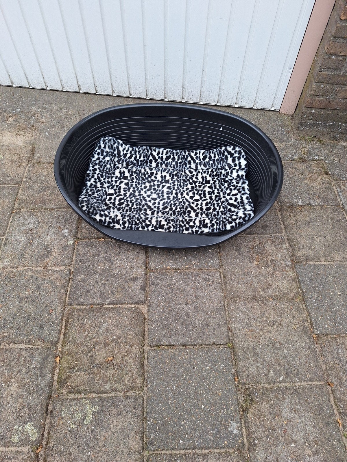 honden   mand met kussen, Ophalen, Zo goed als nieuw, Polyester