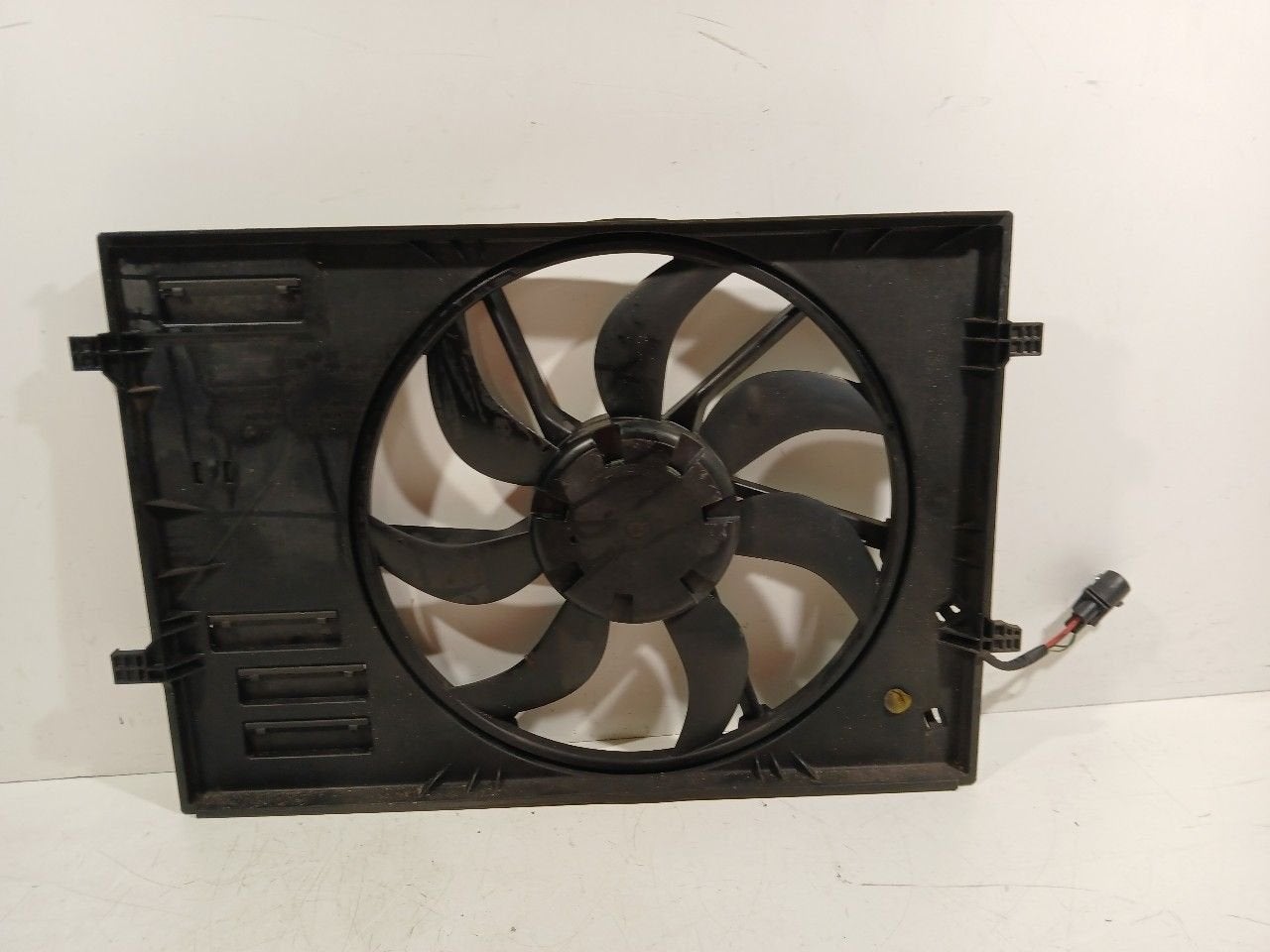 Koelventilator Seat Leon, Onderdelen@venauto.nl, Van der Ven Autorecycling B.V., Gebruikt, Ettenseweg 76, 4706 PB Roosendaal, The Netherlands