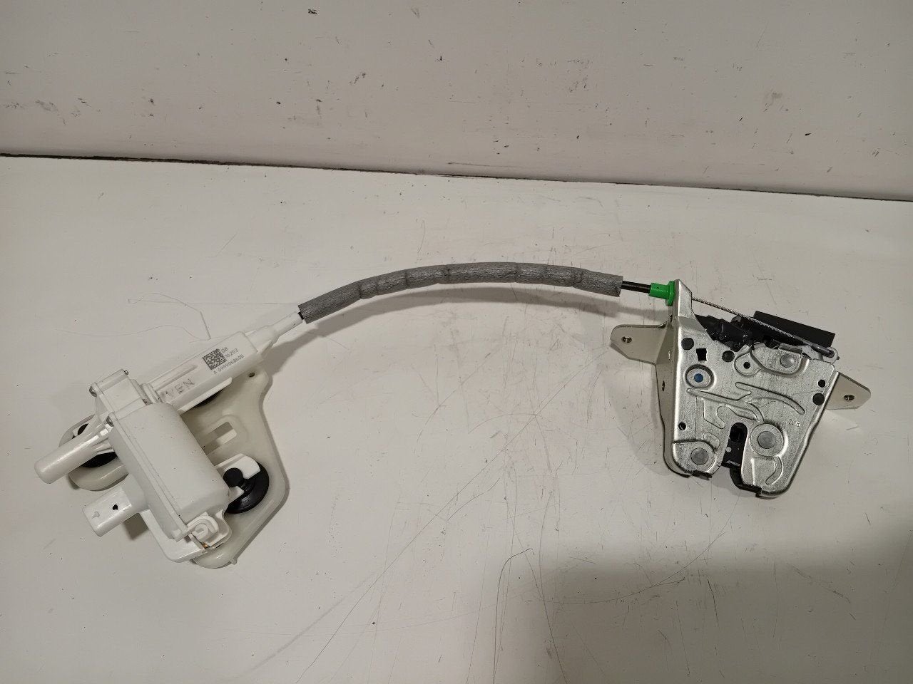 Slot mechaniek kofferdeksel achterklep elektrisch Mercedes-B, Onderdelen@venauto.nl, Van der Ven Autorecycling B.V., Gebruikt
