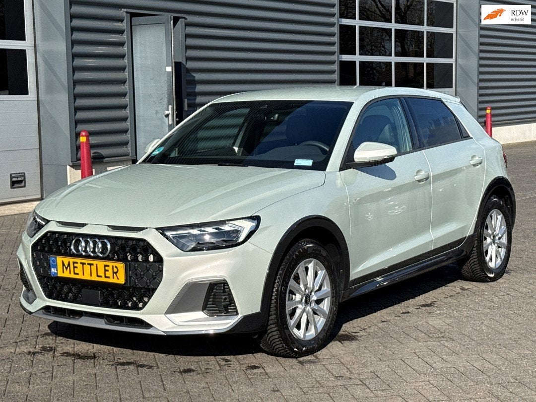 Audi A1 ALLSTREET 1.5 35 TFSI Advanced edition, camera, navi, Auto's, Audi, Dealer onderhouden, Euro 6, 4 cilinders, 150 pk