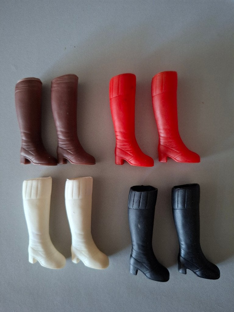 barbie 4 vintage Fleur laarzen. bruin,rood,wit, zwart, Ophalen of Verzenden, Gebruikt, Accessoires