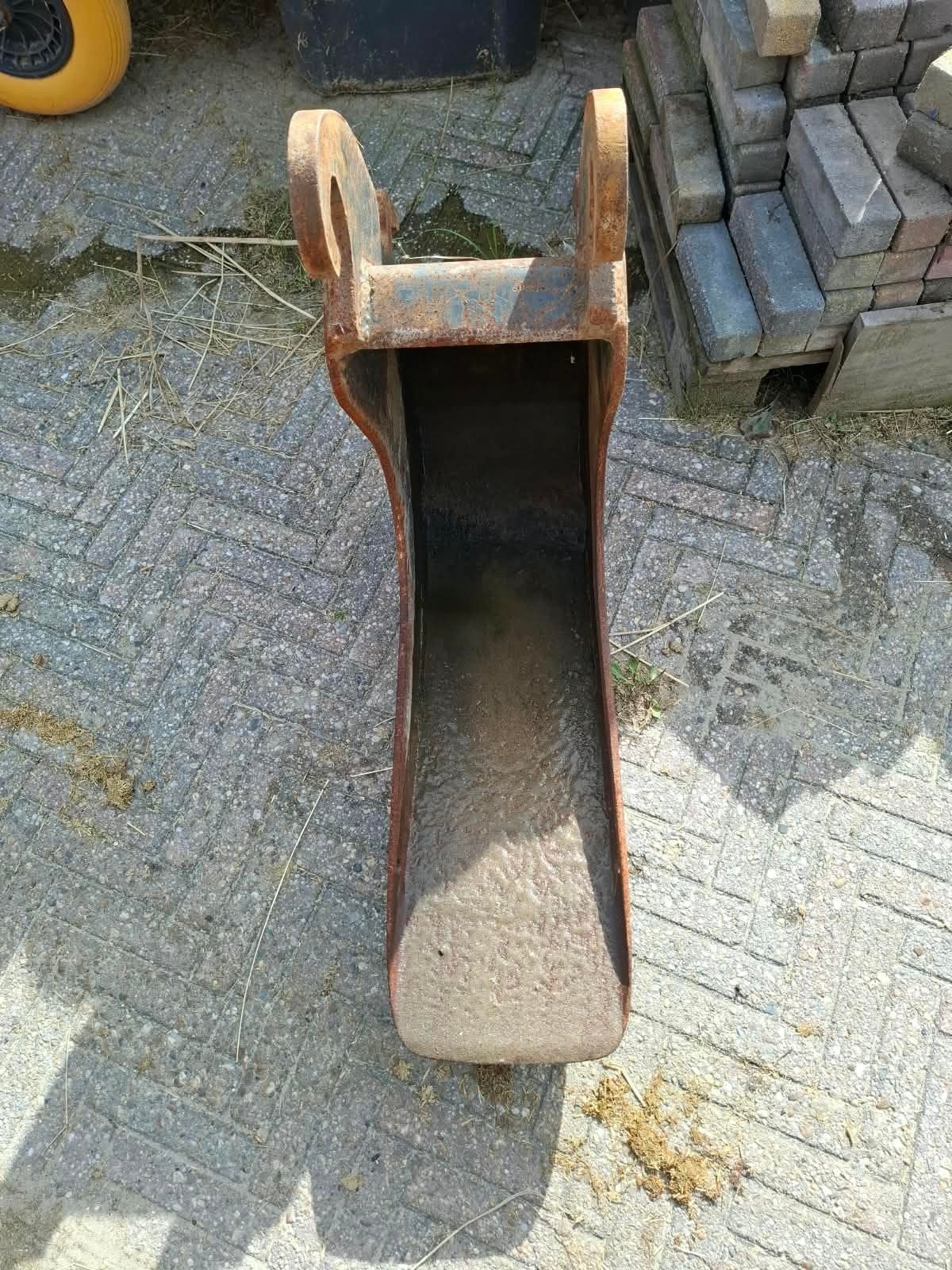 Banaanbak CW05, Ophalen, Graafmachine