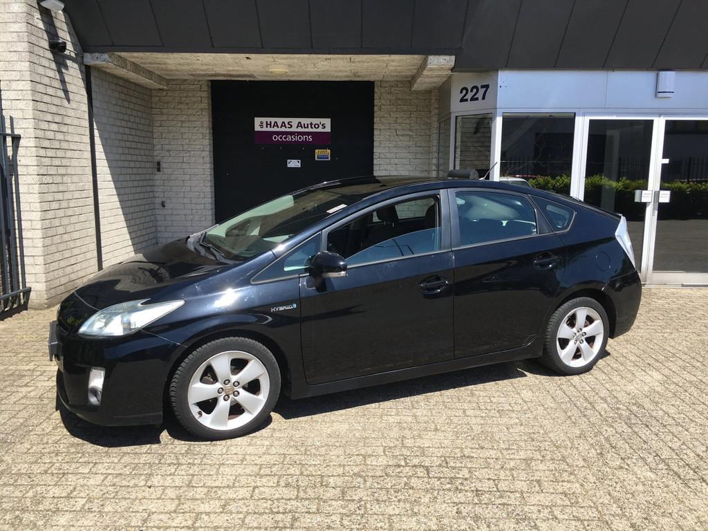 Toyota Prius 1.8 Aspiration / NAVI / ALU VELGEN / APK JULI 2, Gebruikt, 4 cilinders, Zwart, Bedrijf