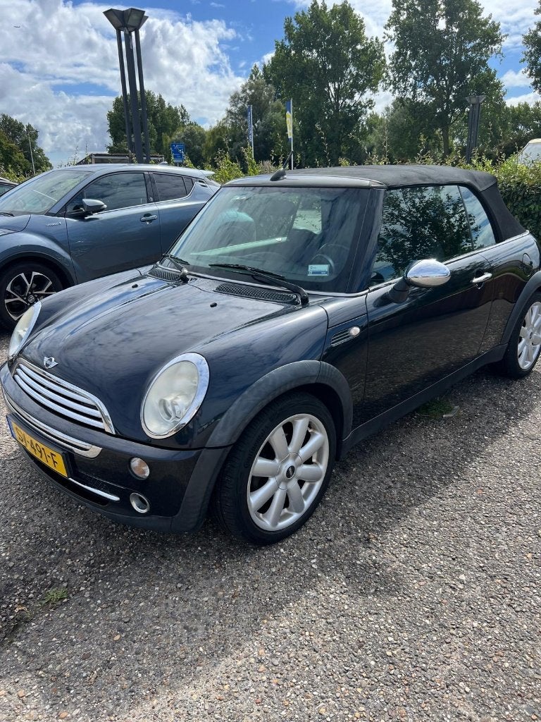 Mini 1.6 16V ONE Cabrio 2006 Zwart, Auto's, Mini, Bedrijf, Cabrio, Bluetooth, Open dak, Parkeersensor, Stoelverwarming, USB, Benzine