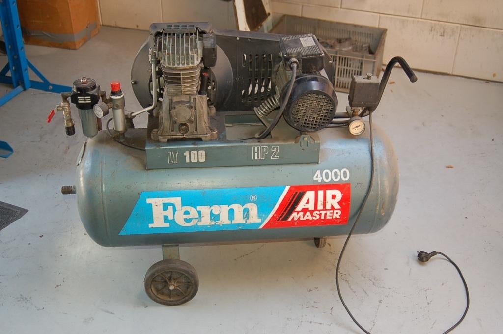 Compressor Ferm airmaster, Ophalen, Gebruikt, 200 tot 400 liter/min, 6 tot 10 bar