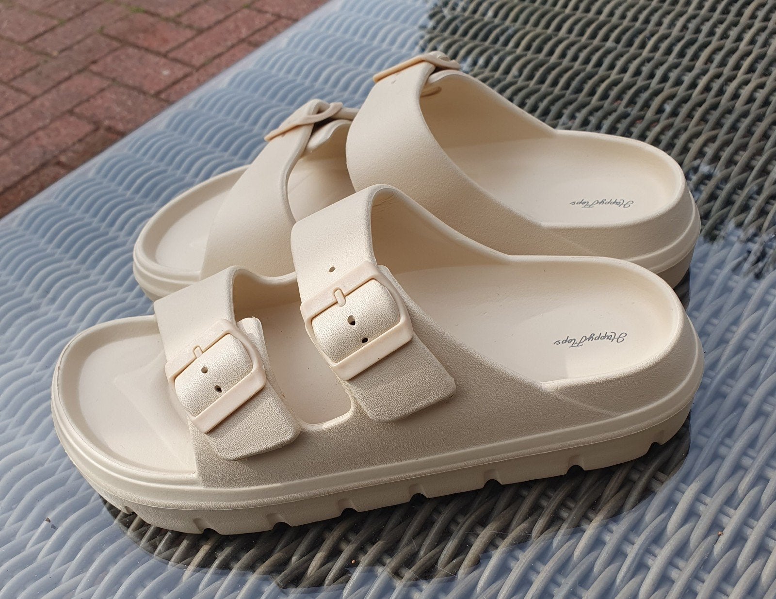 HappyFlops HappyCushers maat 40 ongedragen, Kleding | Dames, Schoenen, Beige, Nieuw, Ophalen of Verzenden, Sneakers of Gympen