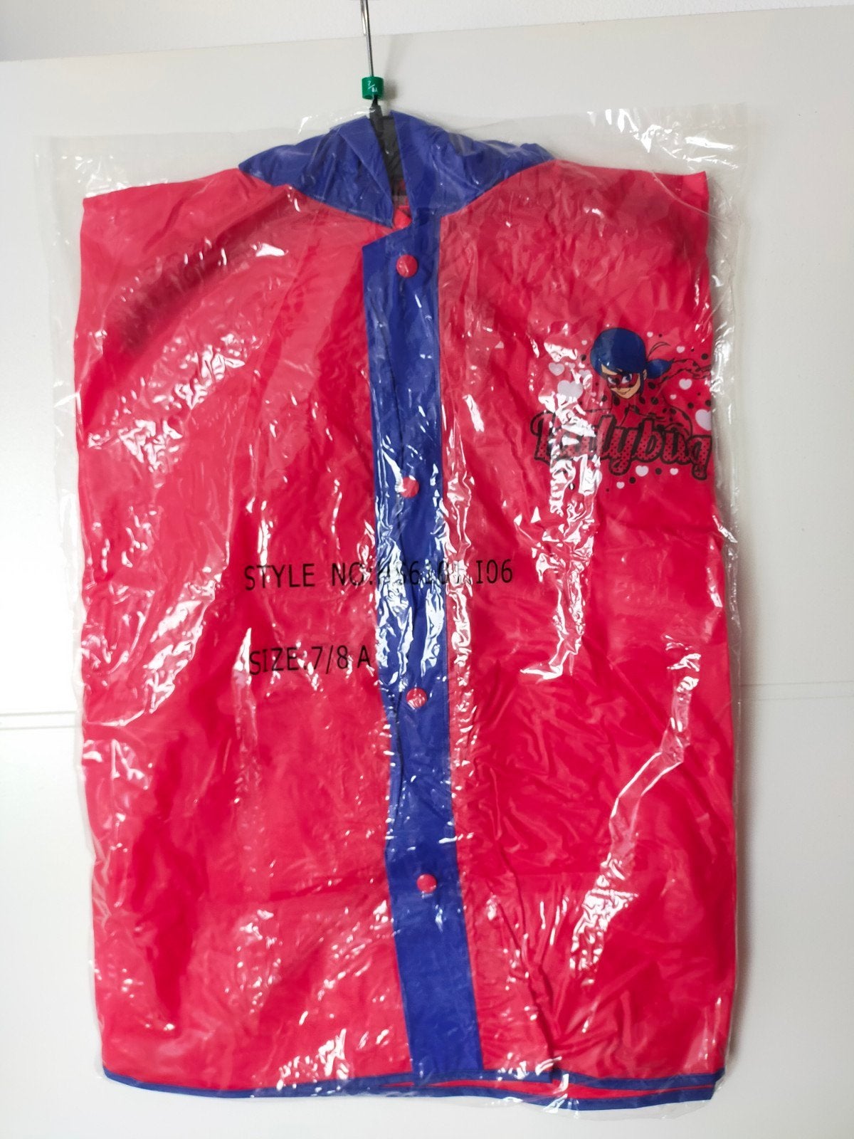Nieuw! Mooie regenponcho van Miraculous Ladybug. Mt 7/8, Ophalen of Verzenden, Nieuw, Regenponcho, Kinderen