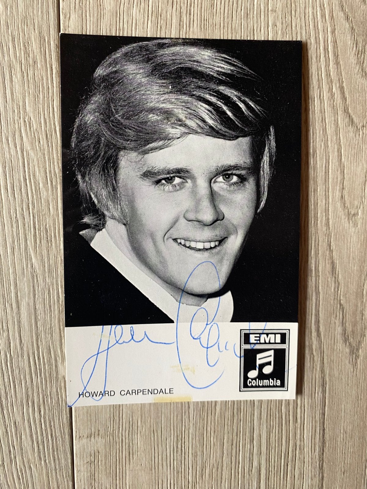Originele GESIGNEERDE fotokaart Howard Carpendale. 60s, Ophalen of Verzenden, Foto of Kaart