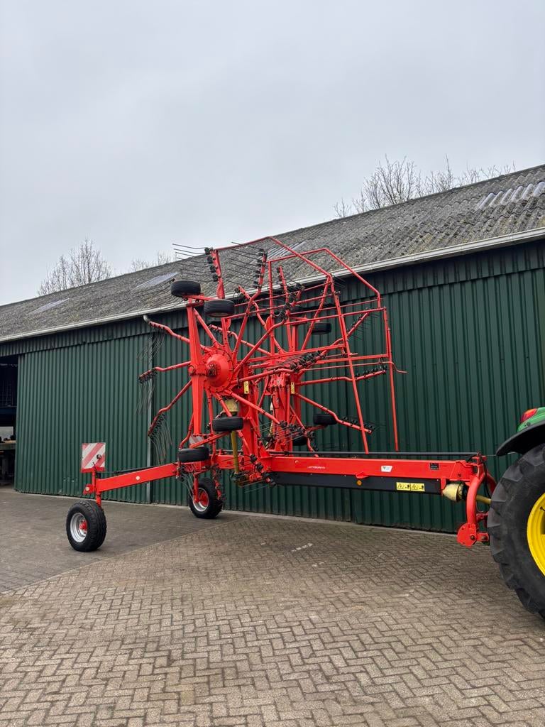 Kuhn ga 8121 hark, Ophalen, Weidebouw