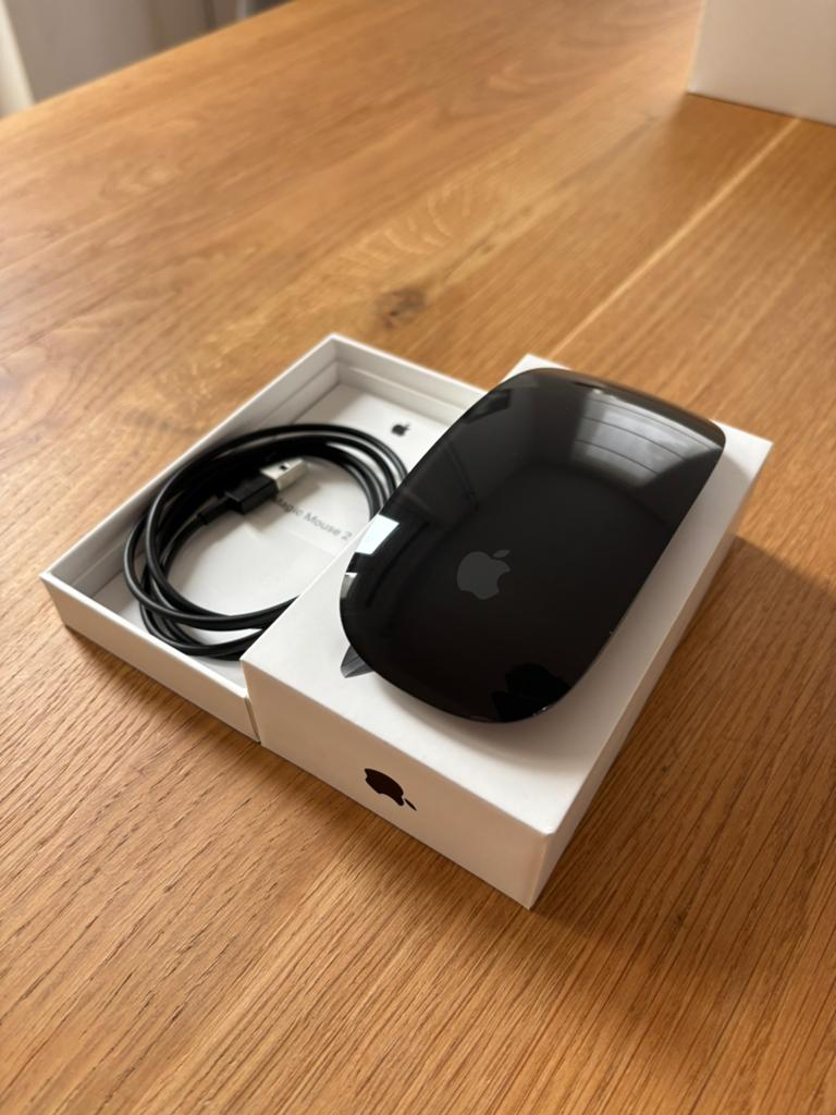Apple Magic Mouse 2 Zwart / Space Gray – Compleet in doos, Computers en Software, Muizen, Ophalen, Zo goed als nieuw