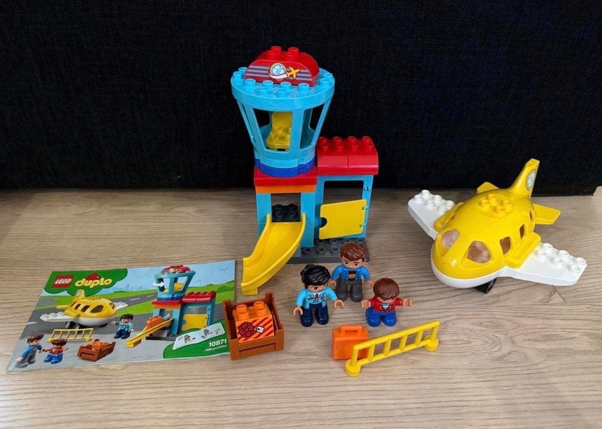Lego Duplo Vliegveld (10871) - Complete set met figuren, Gebruikt, Overige thema's, Ophalen of Verzenden, Compleet