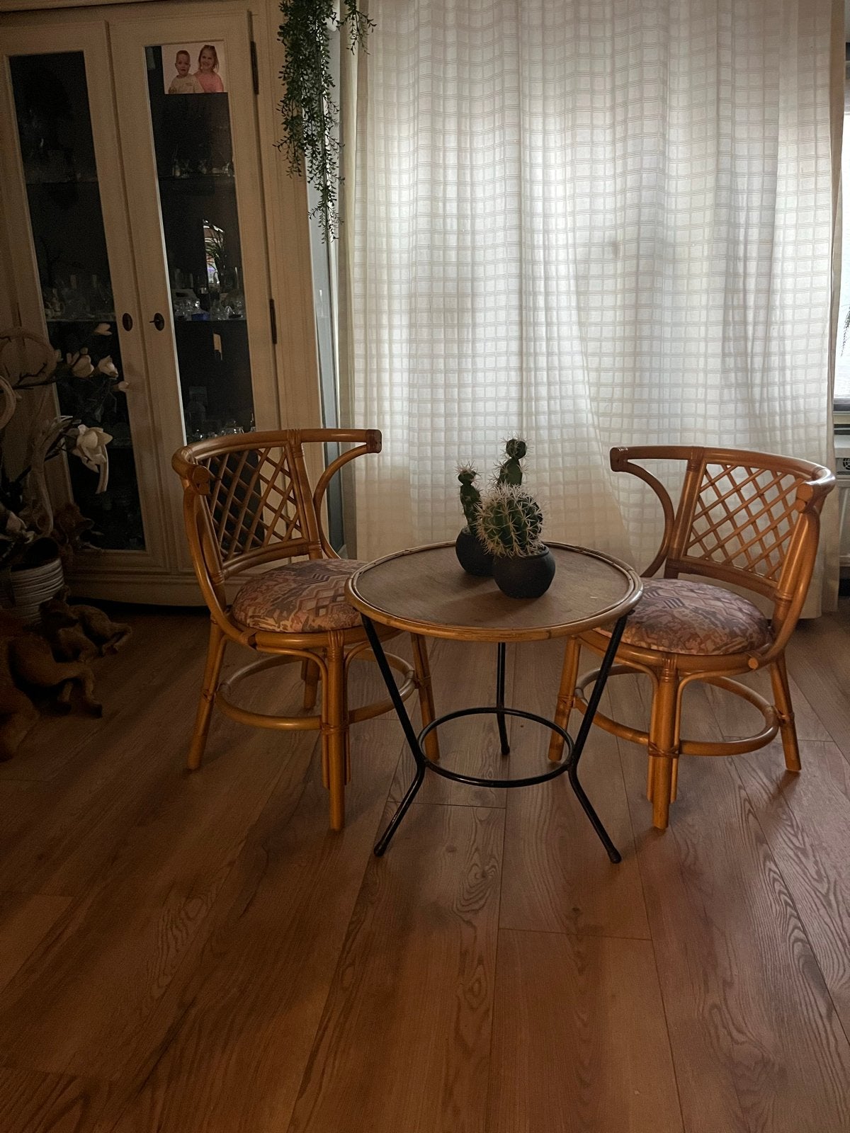 Rotan bistro set met 2 stoelen en tafel, Gebruikt, Twee, Bruin, Riet of Rotan