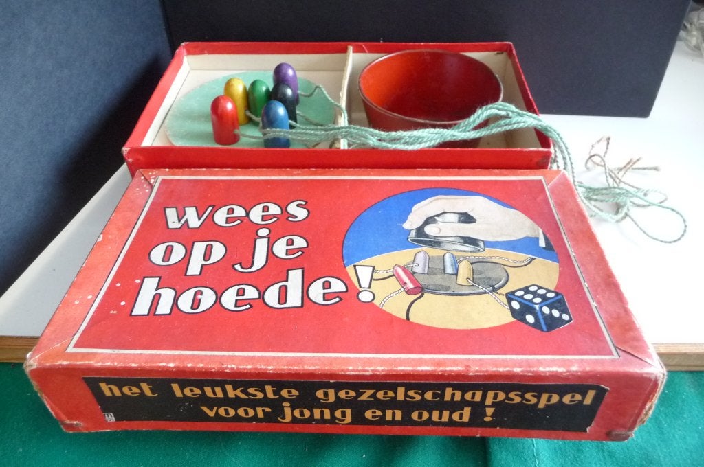 ANTIEK SPEL WEES OP JE HOEDE, LEUKSTE SPEL VOOR JONG EN OUD, Verzenden