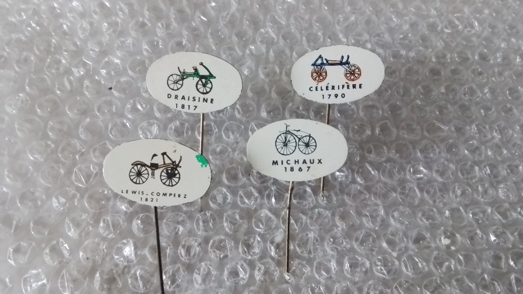 4 verschillende speldjes oldtimer fietsen, Ophalen of Verzenden, Gebruikt, Overige onderwerpen