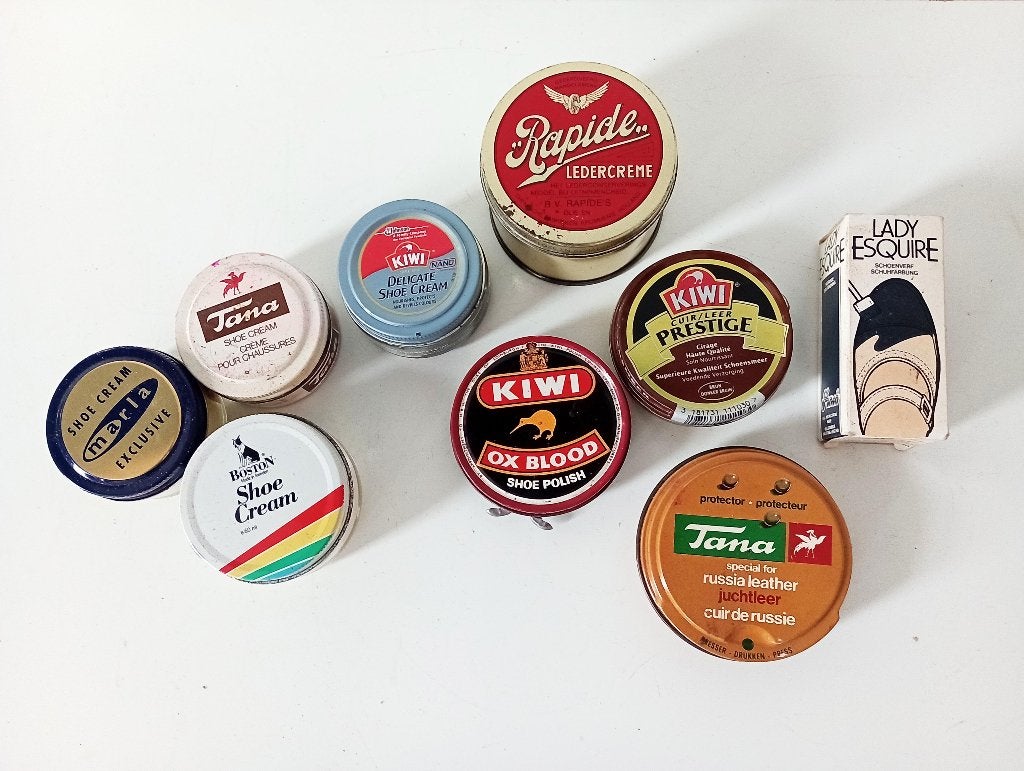 diverse blikjes en potjes schoensmeer / schoenverf, Ophalen of Verzenden, Gebruikt