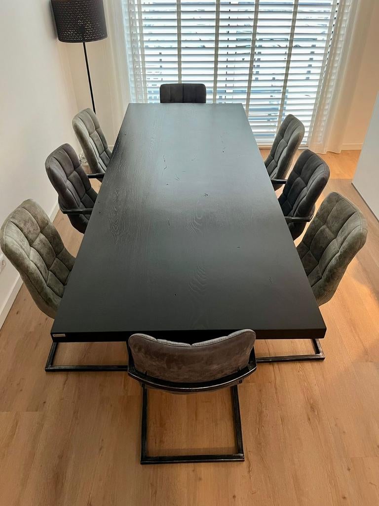 Eettafel Goossens met 8 stoelen - Zwart, 100 tot 150 cm, 200 cm of meer, Ophalen of Verzenden, Zo goed als nieuw