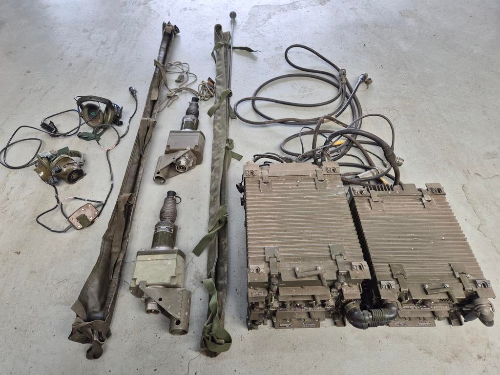 RT4600 compleet dubbel duplex radio Legerspullen Nekaf Daf, Verzamelen, Ophalen, Landmacht, Nederland