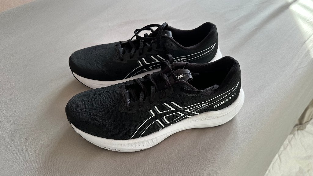 Asics GT2000 14 - Maat 44,5 (UK 9,5), Ophalen of Verzenden, Zo goed als nieuw, Asics, Sportschoenen
