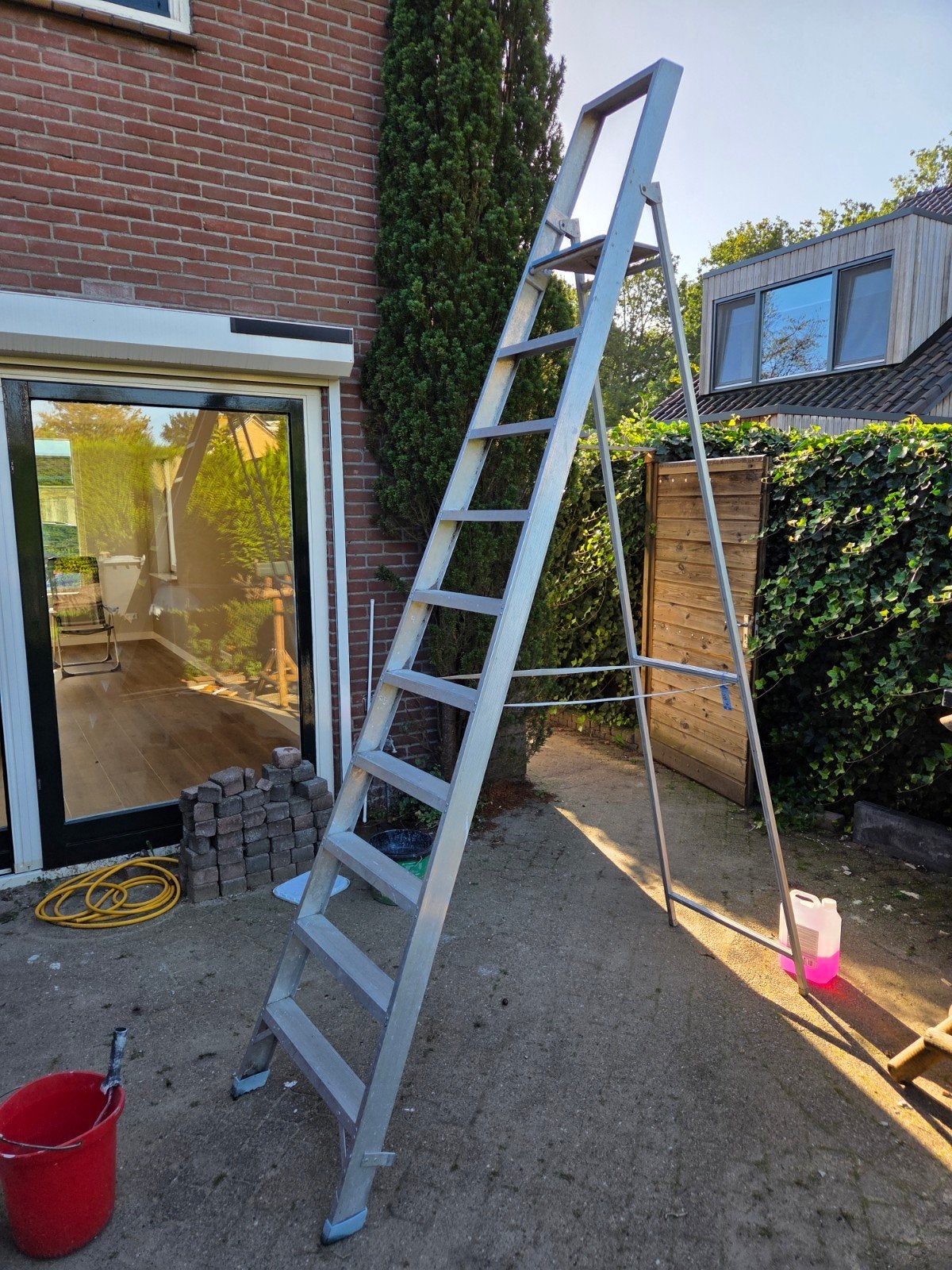 Zeer nette aluminium trap, 235 cm tot plateau, Doe-het-zelf en Verbouw, Ophalen, Gebruikt, Trap, 2 tot 4 meter